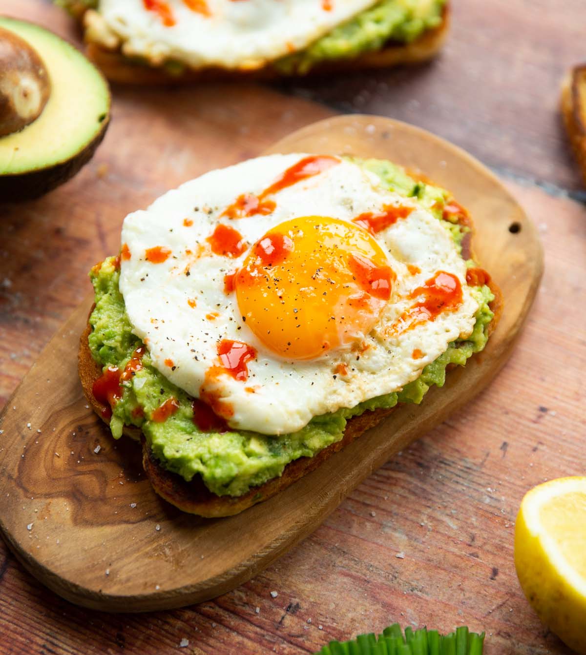 AVOCADO EGG TOAST