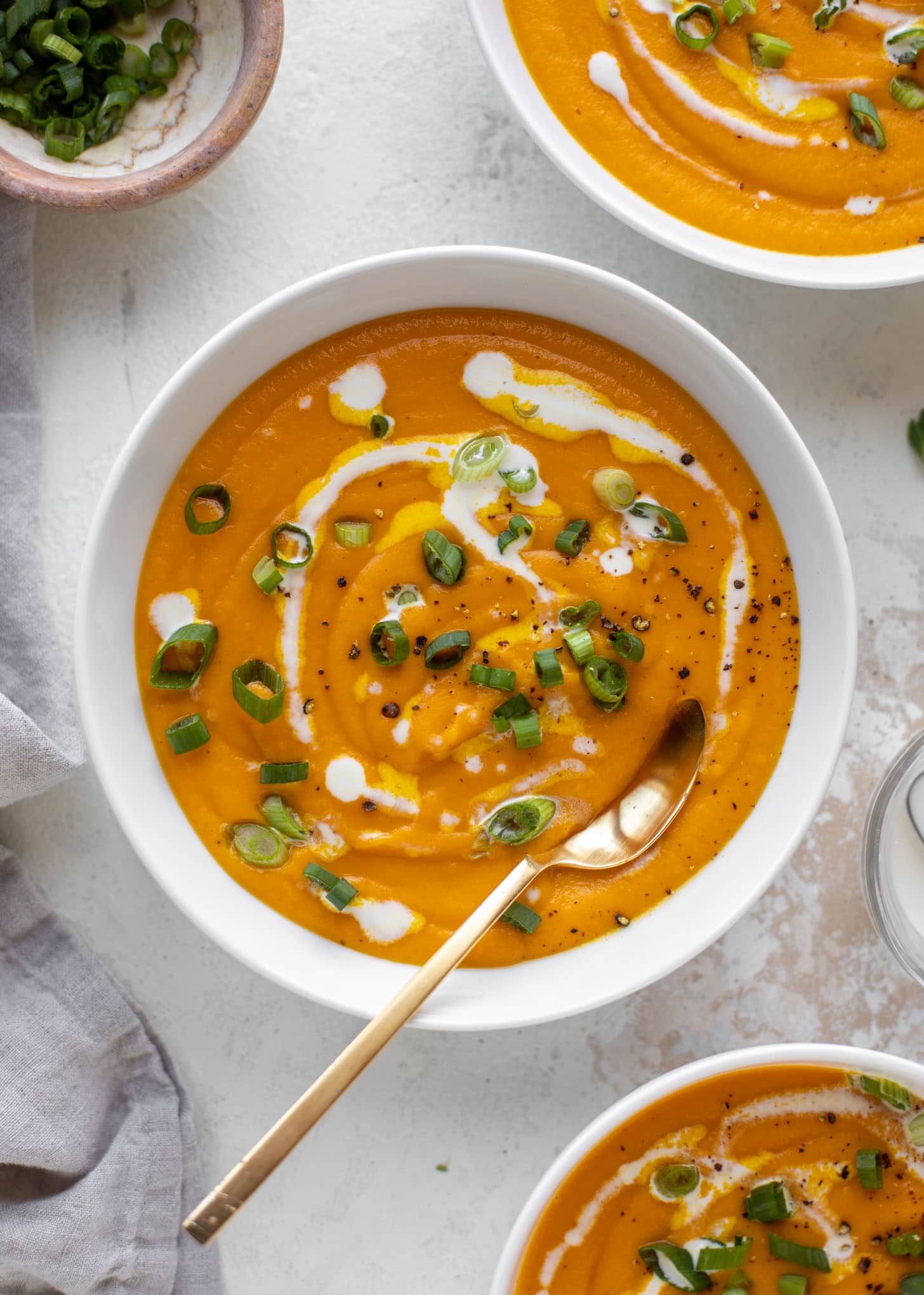 ROASTED CARROT COCONUT SOUP