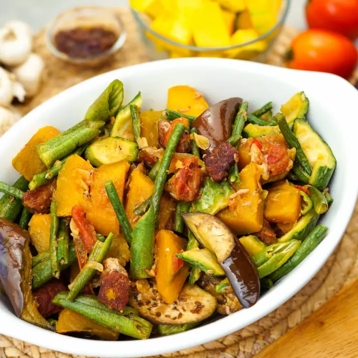 Pinakbet – Classic Filipino Vegetable Stew Recipe