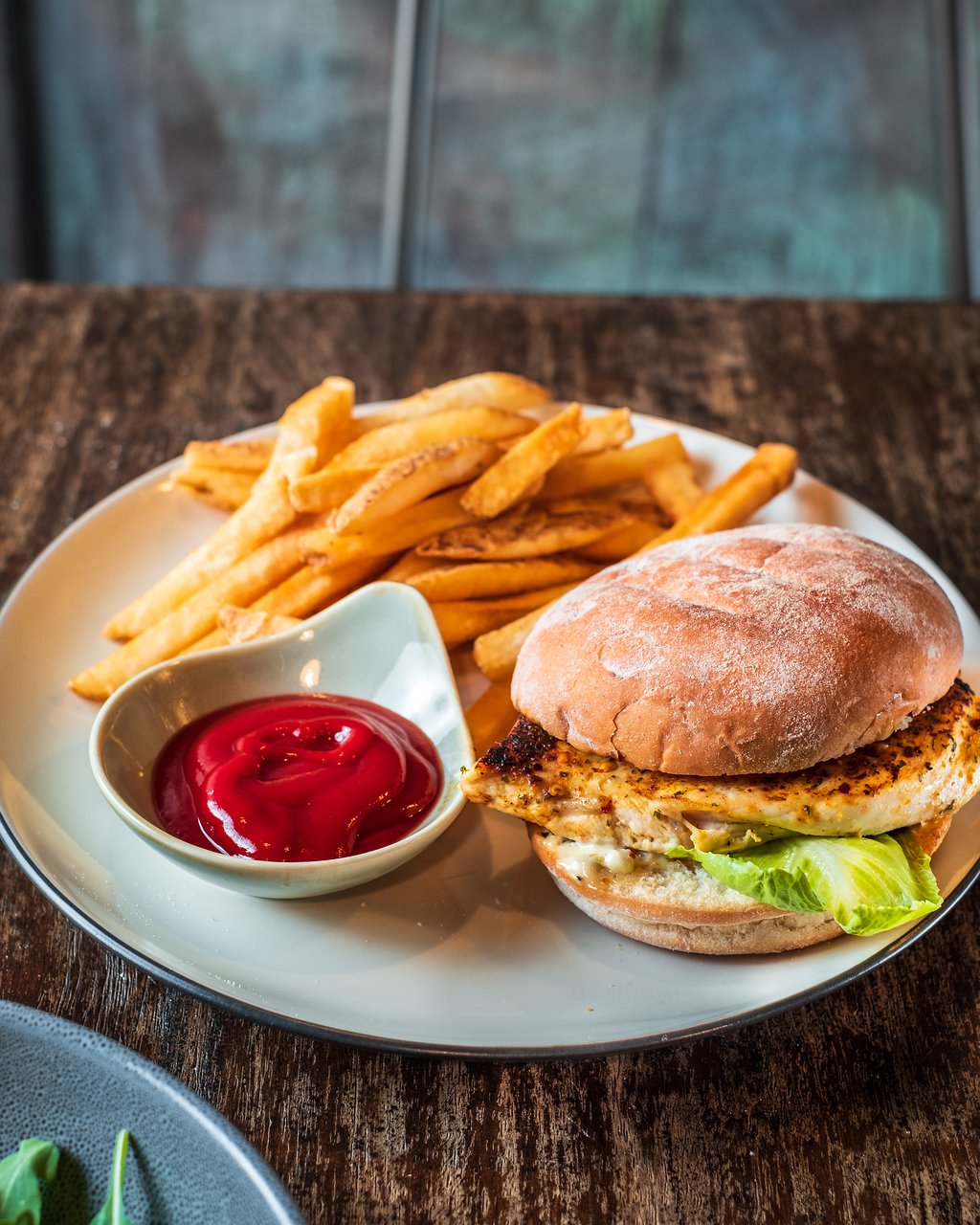 Portuguese chicken burger